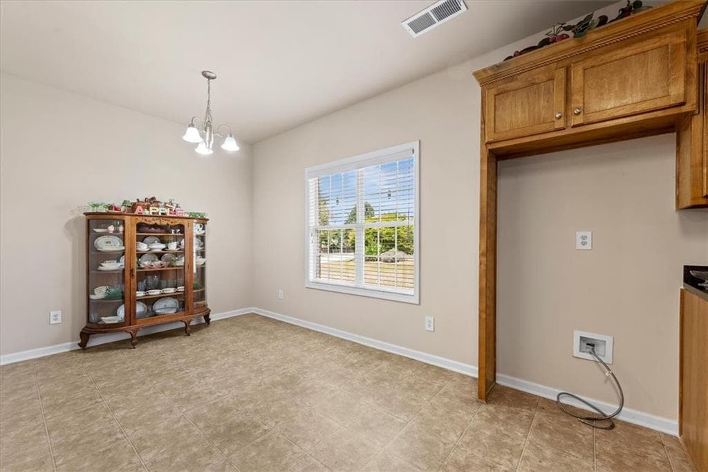 3 bedroom, 3 bathroom, 2,328 sq ft single family residence for sale at 311 Crossroads Drive, Social Circle, GA 30025 — photo 7