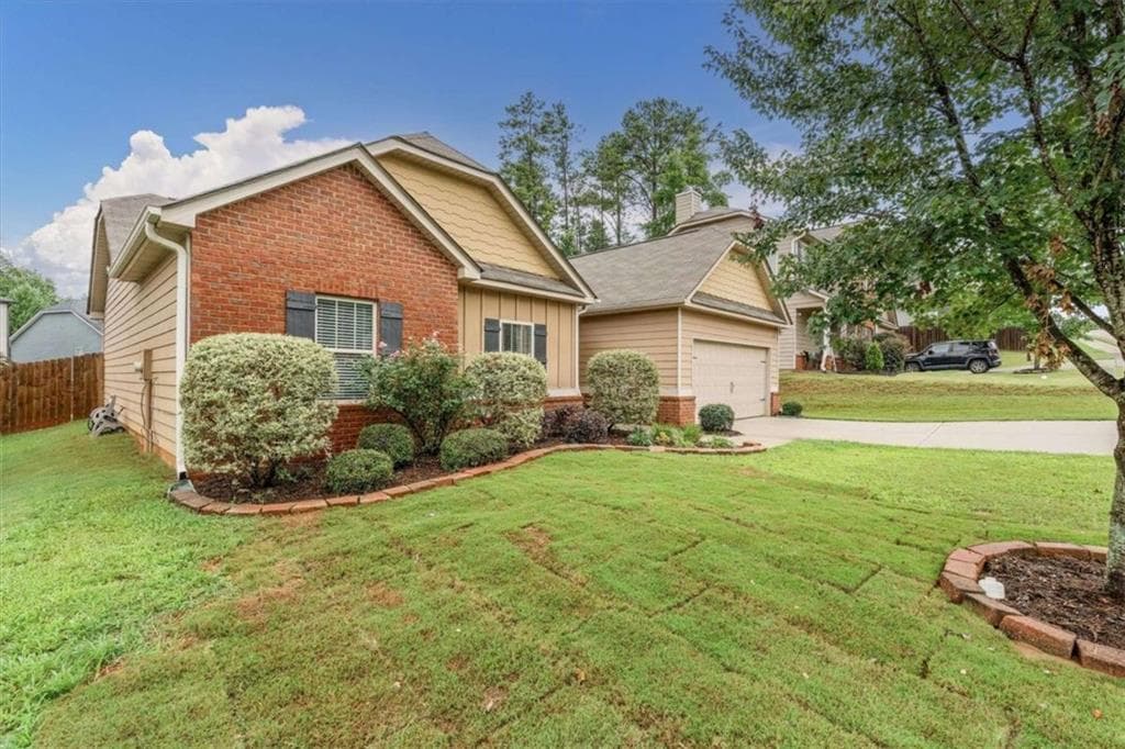 3 bedroom, 2 bathroom, 1,601 sq ft single family residence for sale at 2559 Grayton Loop, Villa Rica, GA 30180 — photo 4