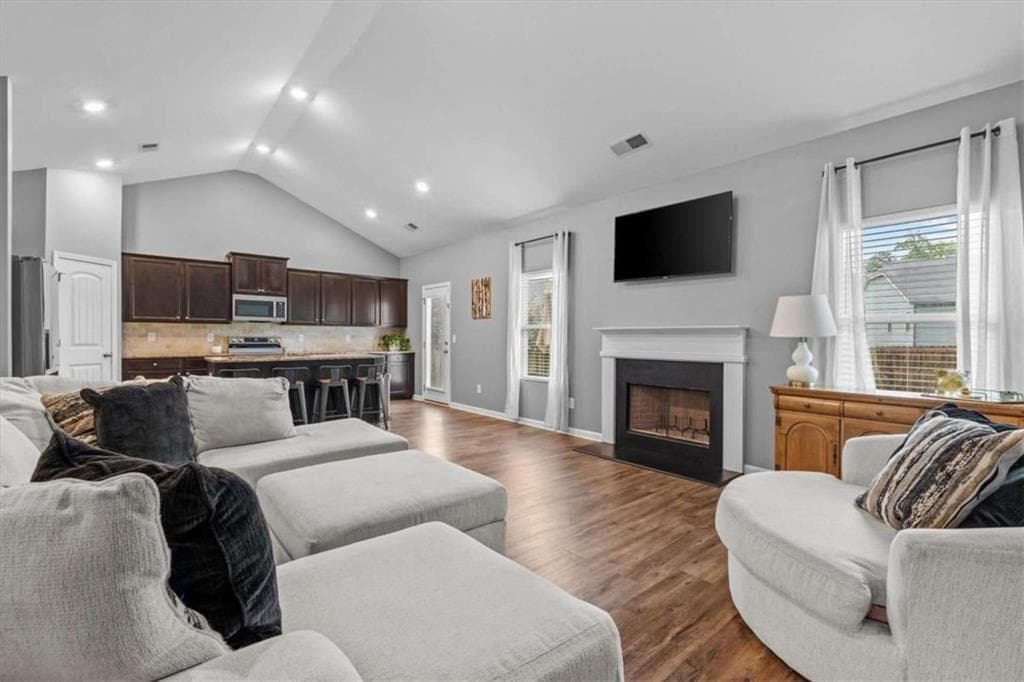 3 bedroom, 2 bathroom, 1,601 sq ft single family residence for sale at 2559 Grayton Loop, Villa Rica, GA 30180 — photo 10