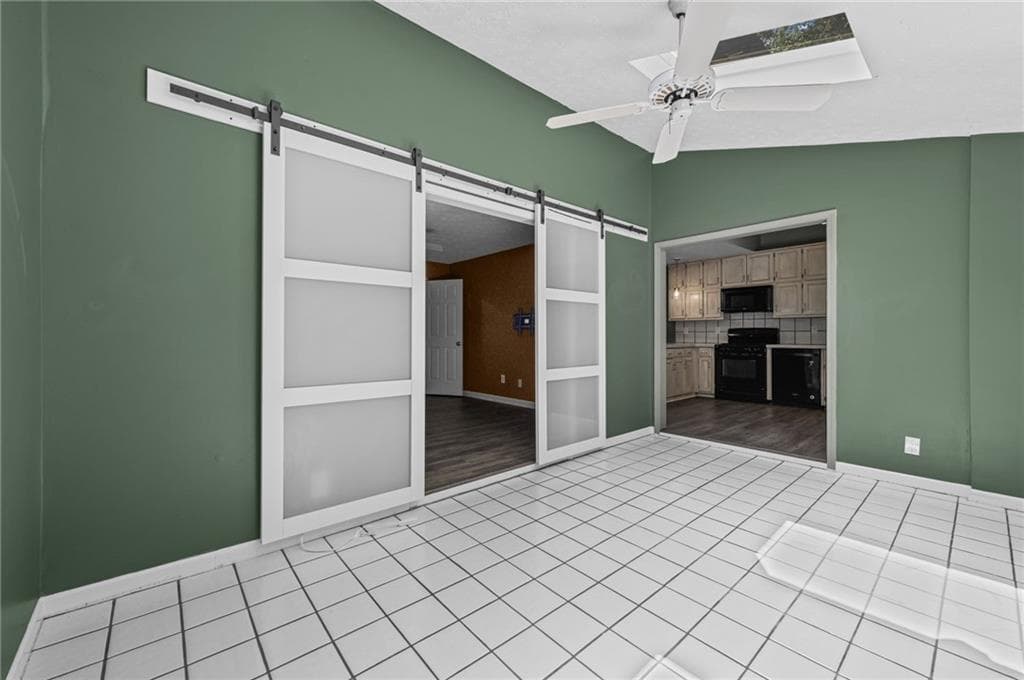 3 bedroom, 3 bathroom, 1,980 sq ft condominium under contract at 1831 D Youville Lane, Atlanta, GA 30341 — photo 10