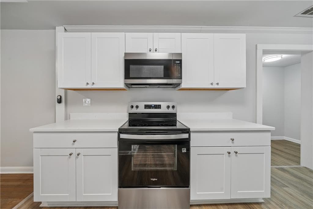 4 bedroom, 2 bathroom, 1,859 sq ft single family residence under contract at 6771 Kull Drive, Lithia Springs, GA 30122 — photo 2