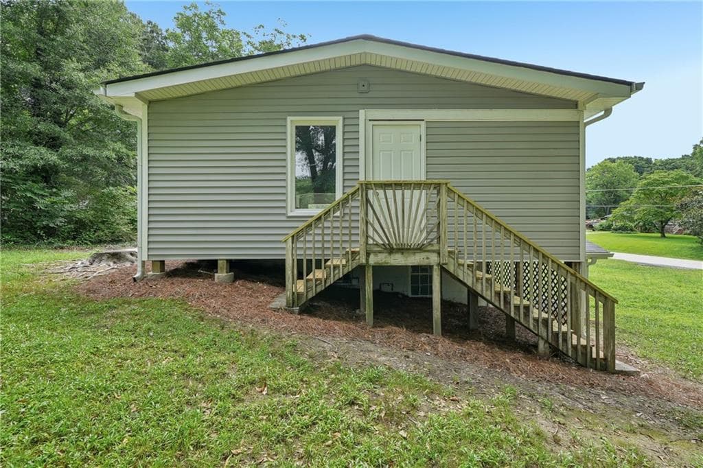 4 bedroom, 2 bathroom, 1,859 sq ft single family residence under contract at 6771 Kull Drive, Lithia Springs, GA 30122 — photo 8