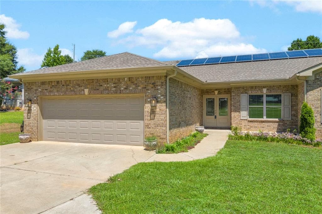 2 bedroom, 2 bathroom, 2,002 sq ft single family residence for sale at 5988 Shadburn Ferry Road, Buford, GA 30519 — photo 5