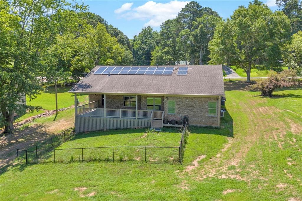 2 bedroom, 2 bathroom, 2,002 sq ft single family residence for sale at 5988 Shadburn Ferry Road, Buford, GA 30519 — photo 8