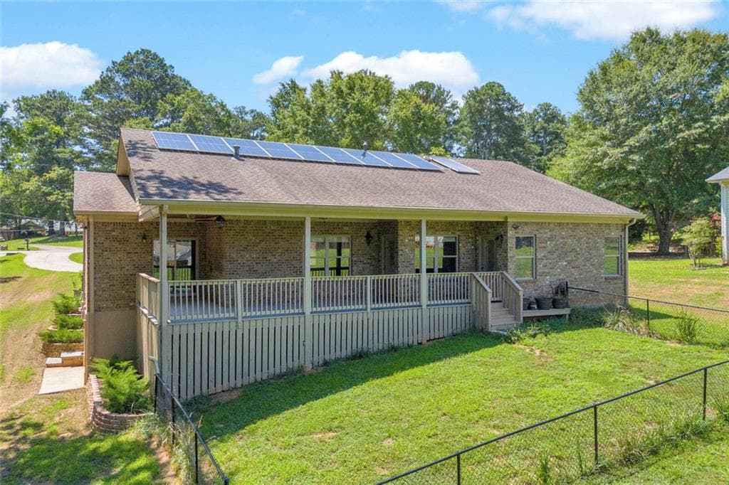 2 bedroom, 2 bathroom, 2,002 sq ft single family residence for sale at 5988 Shadburn Ferry Road, Buford, GA 30519 — photo 10