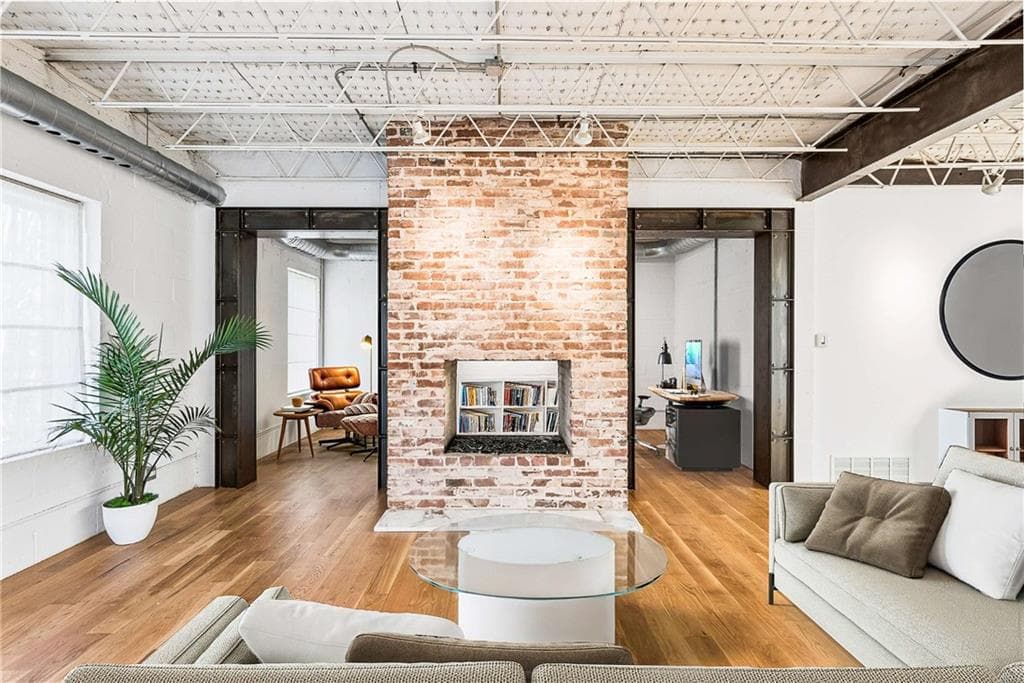 2 bedroom, 2 bathroom, 2,304 sq ft condominium under contract at 1933 Mclendon Avenue B, Atlanta, GA 30307 — photo 3