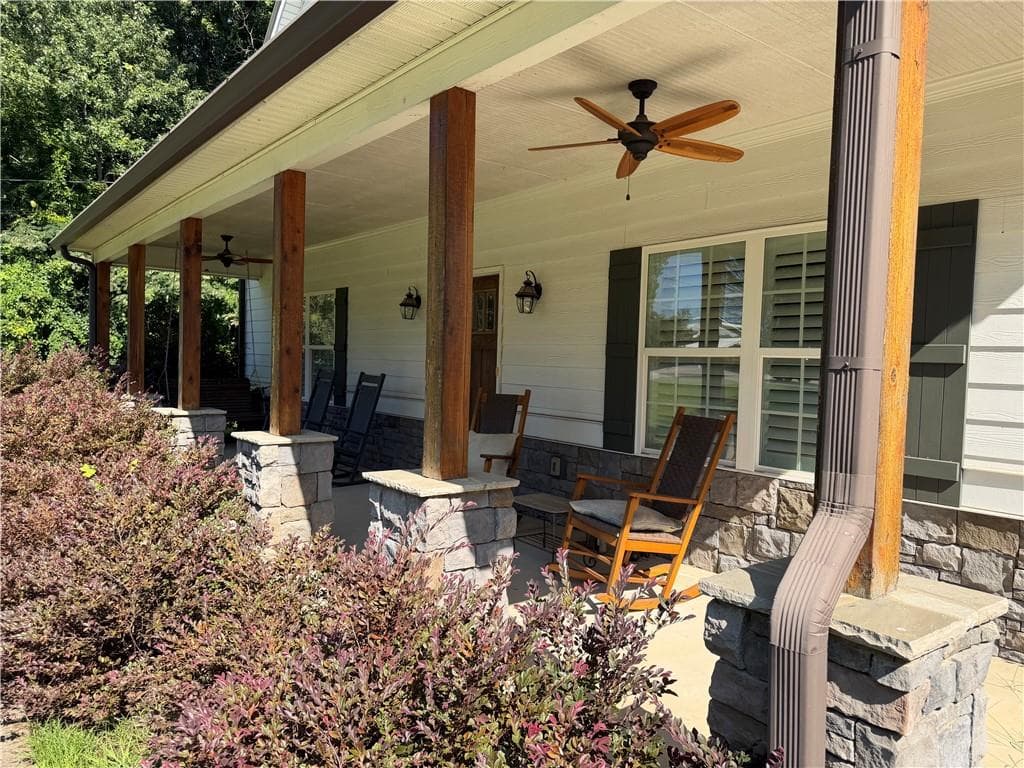 3 bedroom, 3 bathroom, 1,880 sq ft single family residence for sale at 2400 Buford Dam Road, Buford, GA 30518 — photo 3
