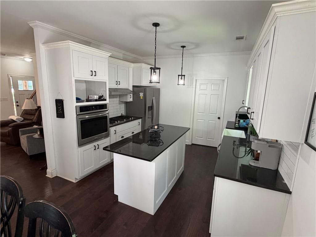 3 bedroom, 3 bathroom, 1,880 sq ft single family residence for sale at 2400 Buford Dam Road, Buford, GA 30518 — photo 7