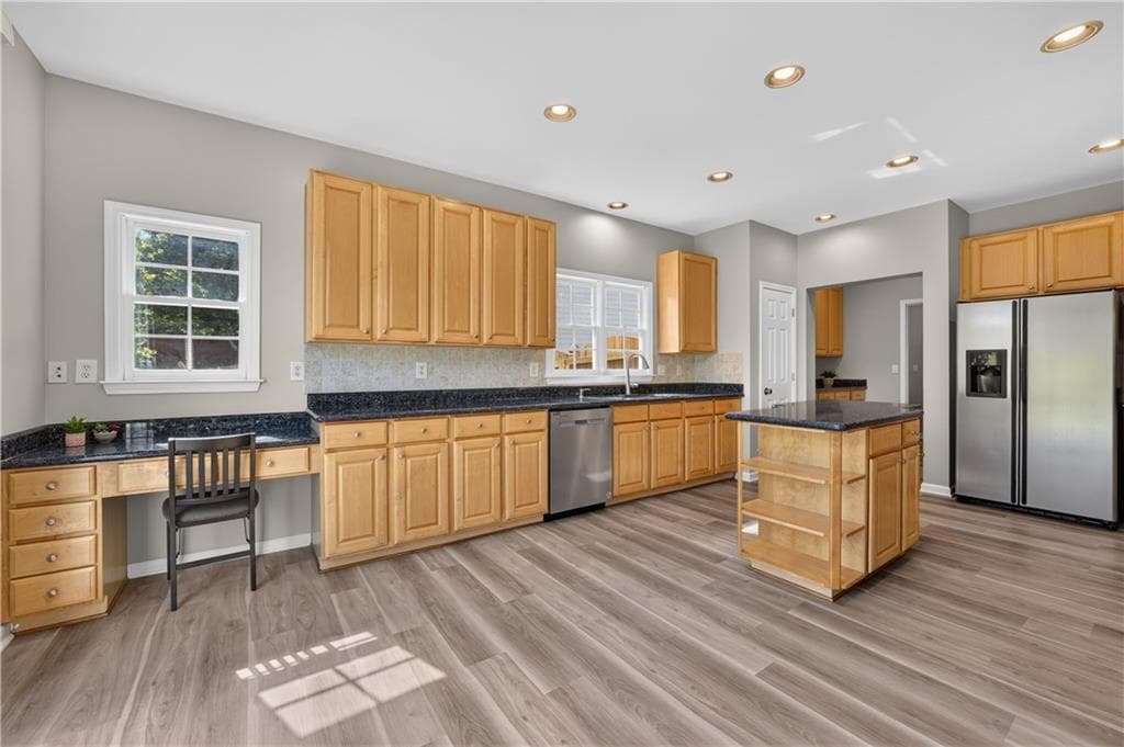 5 bedroom, 4 bathroom, 2,586 sq ft single family residence under contract at 2635 Niblick Way, Duluth, GA 30097 — photo 9