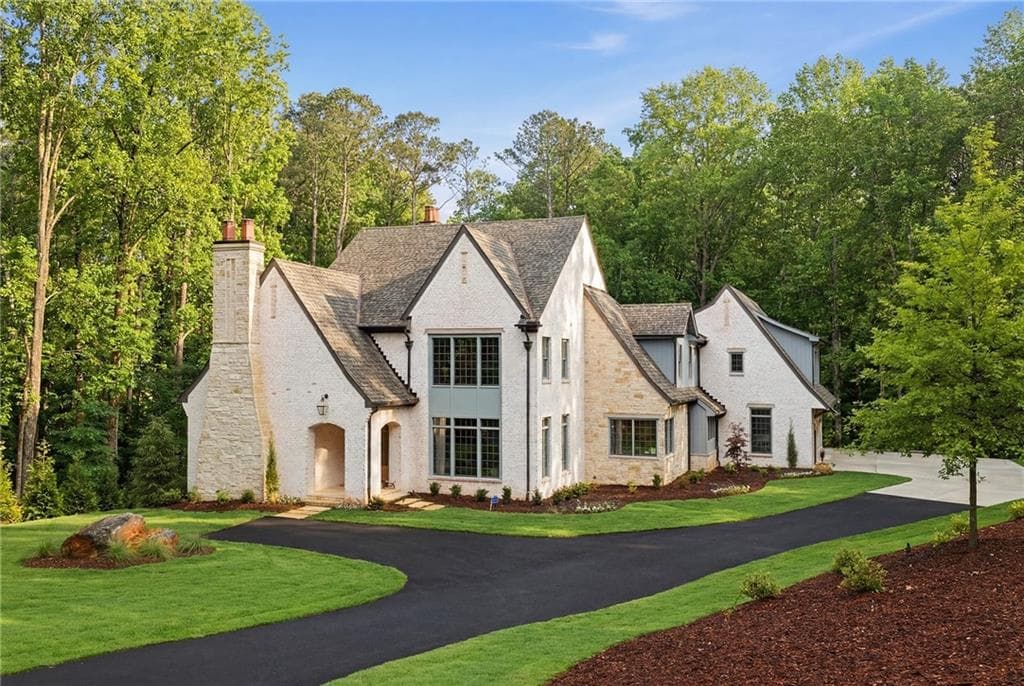 6 bedroom, 8 bathroom, 7,133 sq ft single family residence under contract at 15560 Freemanville Road, Milton, GA 30004 — photo 3
