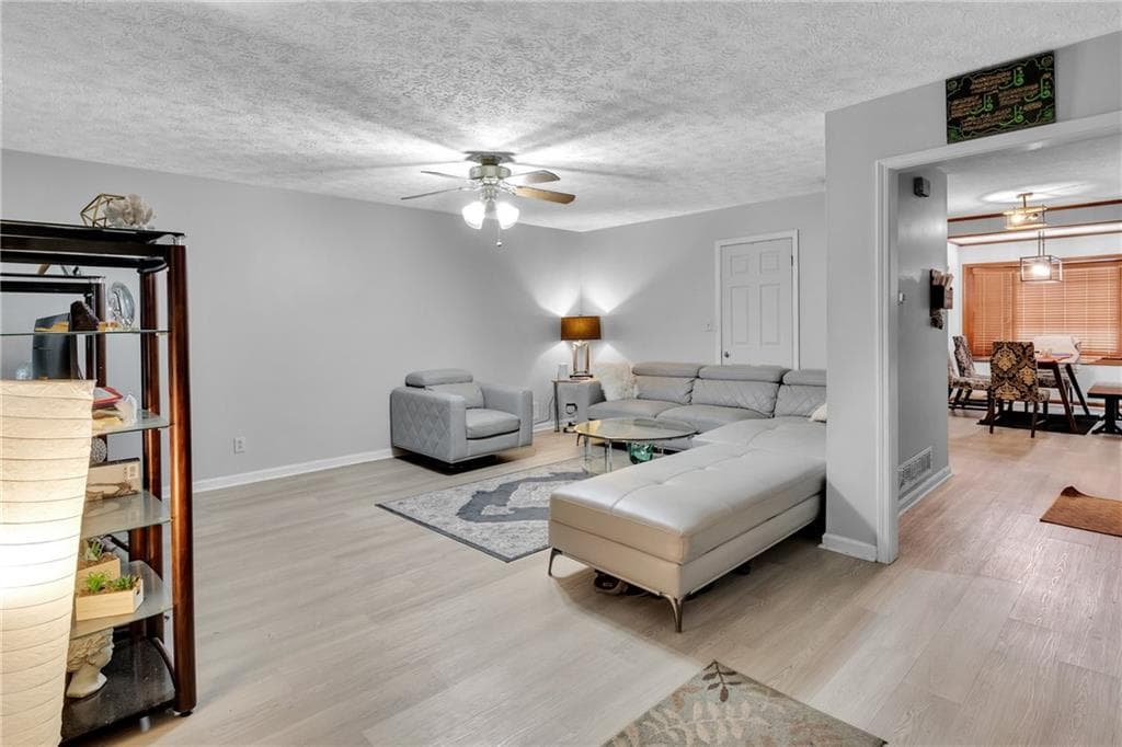 4 bedroom, 2 bathroom, 3,089 sq ft single family residence under contract at 528 Old Tucker Road, Stone Mountain, GA 30087 — photo 5