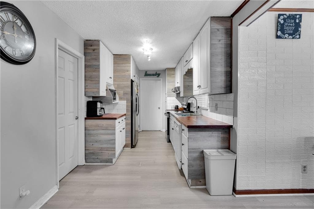 4 bedroom, 2 bathroom, 3,089 sq ft single family residence under contract at 528 Old Tucker Road, Stone Mountain, GA 30087 — photo 9