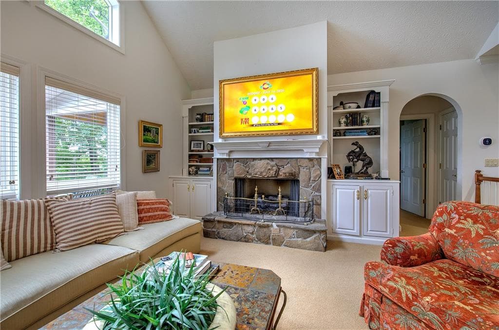 3 bedroom, 4 bathroom, 3,259 sq ft single family residence for sale at 300 Sassafras Mountain Trail, Jasper, GA 30143 — photo 10