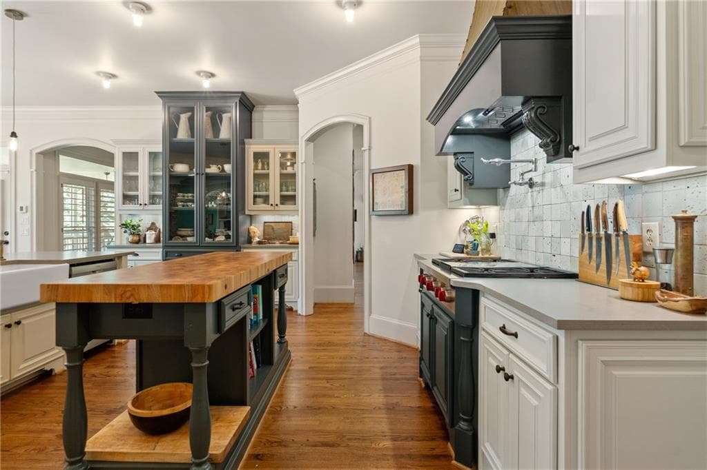 6 bedroom, 6 bathroom, 7,834 sq ft single family residence for sale at 3080 Creek Tree Lane, Cumming, GA 30041 — photo 7