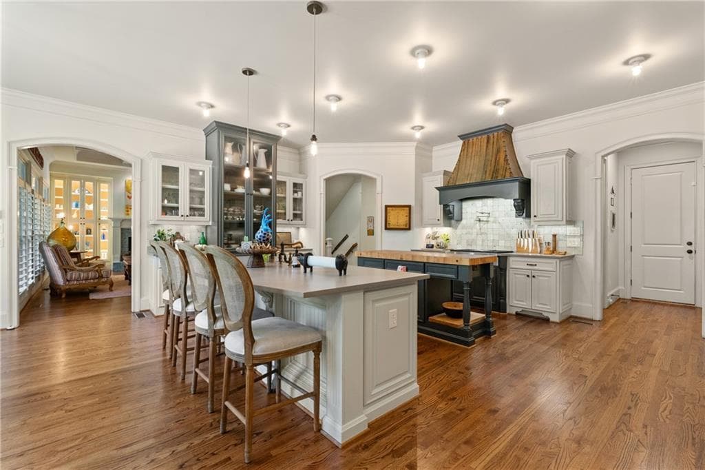 6 bedroom, 6 bathroom, 7,834 sq ft single family residence for sale at 3080 Creek Tree Lane, Cumming, GA 30041 — photo 6