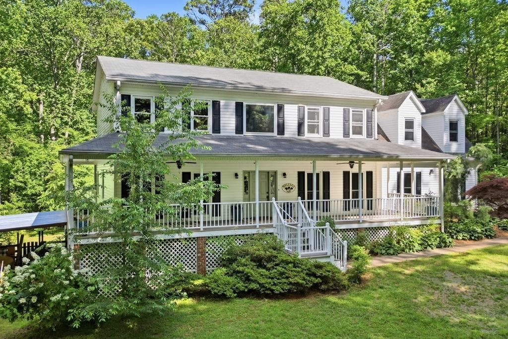 5 bedroom, 4 bathroom, 4,614 sq ft single family residence under contract at 483 Martinique Trace, Canton, GA 30115 — photo 2