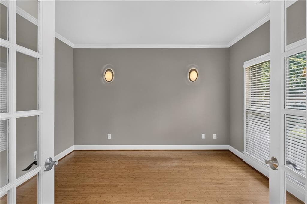 4 bedroom, 3 bathroom, 2,510 sq ft single family residence for sale at 6010 Georgetown Park Drive, Norcross, GA 30071 — photo 5