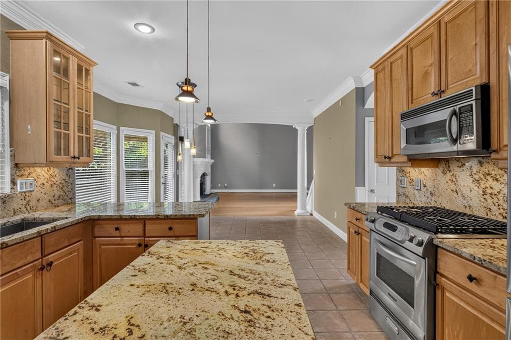 4 bedroom, 3 bathroom, 2,510 sq ft single family residence for sale at 6010 Georgetown Park Drive, Norcross, GA 30071 — photo 10