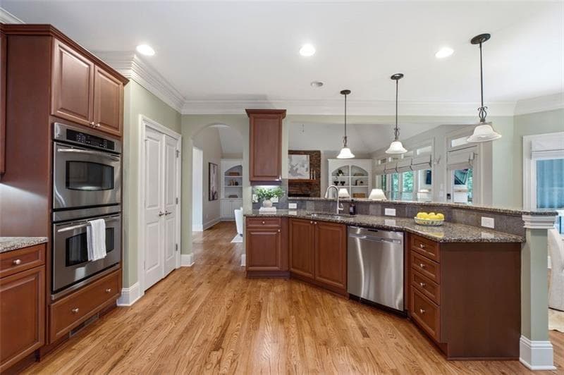 6 bedroom, 5 bathroom, 5,572 sq ft single family residence under contract at 2139 Golden Morning Court, Kennesaw, GA 30152 — photo 10