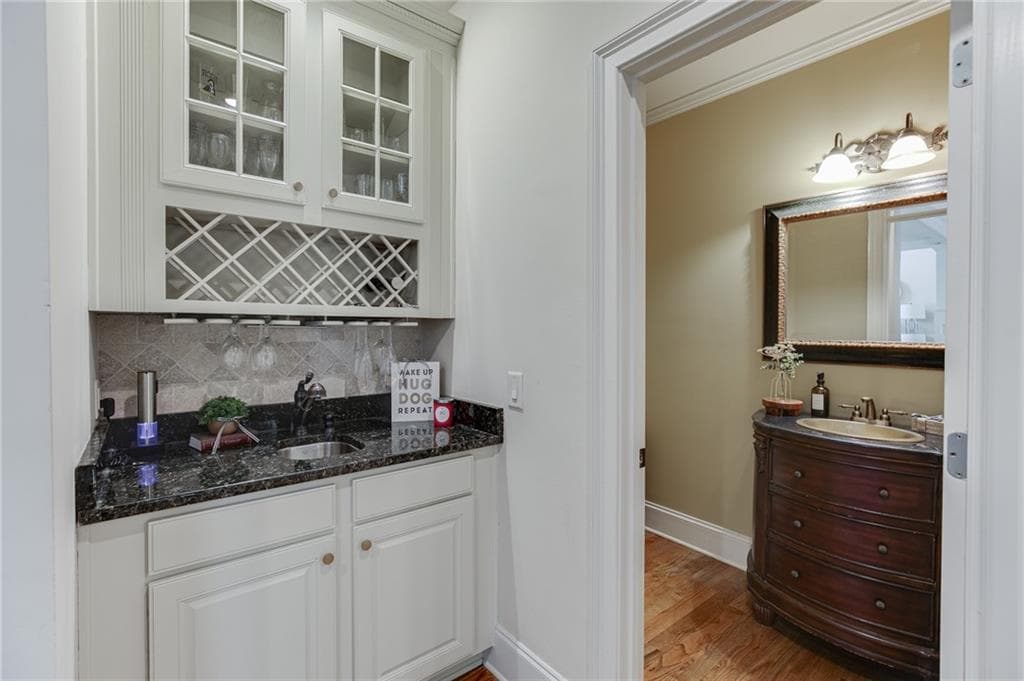 6 bedroom, 6 bathroom, 6,287 sq ft single family residence for sale at 1373 Mountain Lake Drive, Auburn, GA 30011 — photo 9