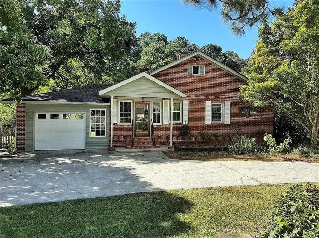 3 bedroom, 2 bathroom, 1,498 sq ft single family residence for sale at 12871 Panhandle Road, Hampton, GA 30228