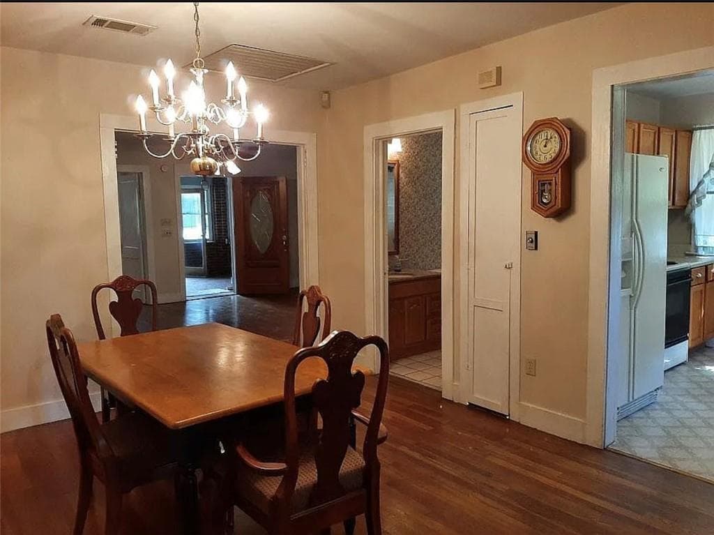 3 bedroom, 2 bathroom, 1,498 sq ft single family residence for sale at 12871 Panhandle Road, Hampton, GA 30228 — photo 3