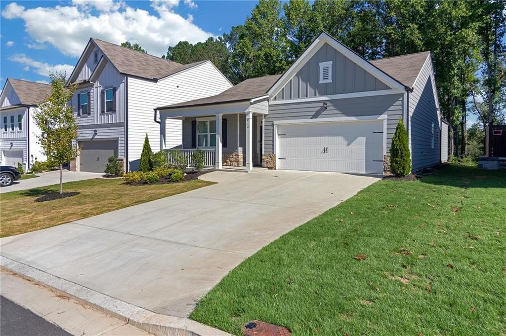 4 bedroom, 2 bathroom, 1,716 sq ft single family residence for sale at 412 Barnwood Lane, Dawsonville, GA 30534 — photo 2