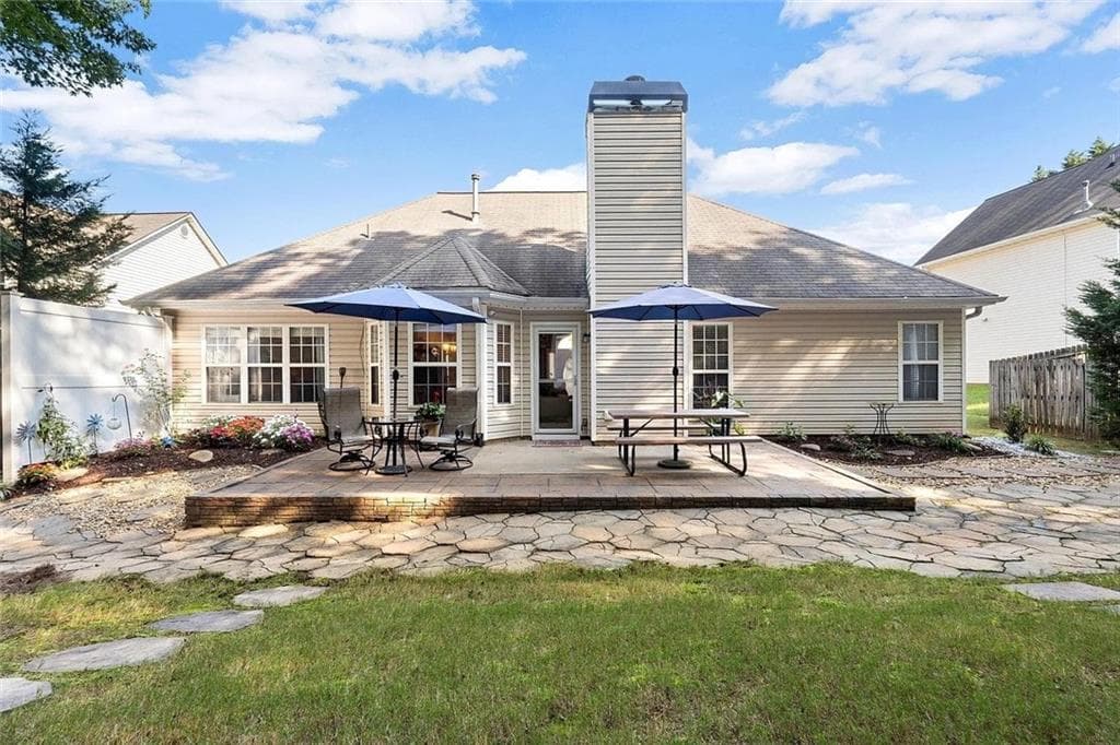 3 bedroom, 2 bathroom, 1,435 sq ft single family residence for sale at 1114 Chateau Terrace, Mcdonough, GA 30253 — photo 4