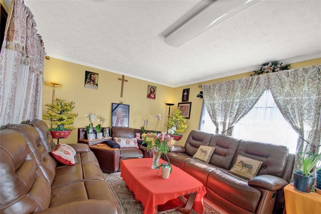 4 bedroom, 3 bathroom, 2,169 sq ft single family residence for sale at 1785 Poplar Street, Conyers, GA 30013 — photo 4