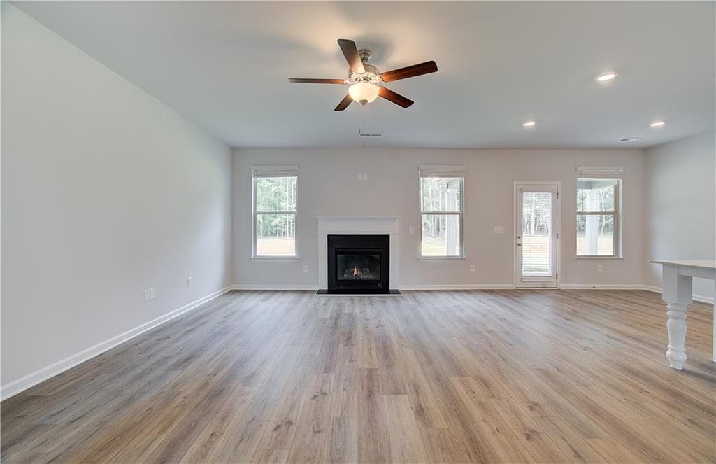 5 bedroom, 4 bathroom, 3,671 sq ft single family residence for sale at 600 Sidney Court, Stockbridge, GA 30281 — photo 8