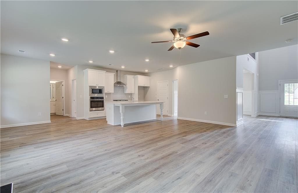 5 bedroom, 4 bathroom, 3,671 sq ft single family residence for sale at 600 Sidney Court, Stockbridge, GA 30281 — photo 9