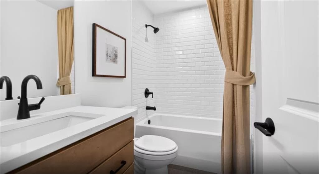 5 bedroom, 5 bathroom, 3,309 sq ft single family residence for sale at 1546 Waterchase Drive, Dacula, GA 30019 — photo 8