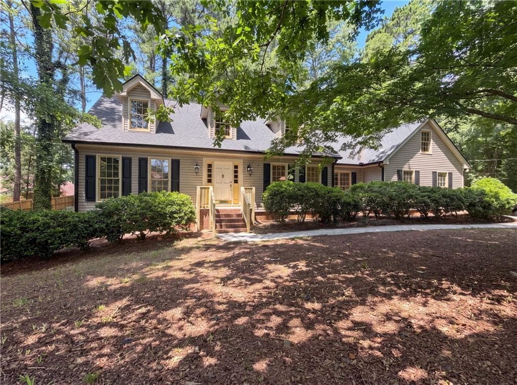 1 bedroom, 3,454 sq ft home for sale at 4379 Inns Brook Drive, Snellville, GA