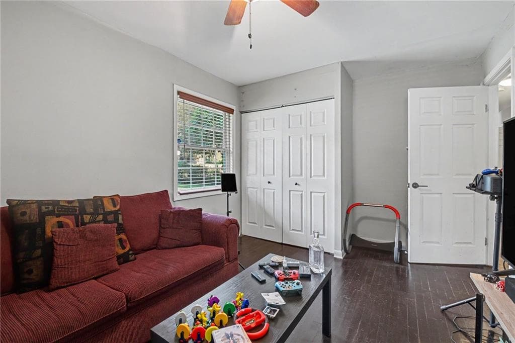 3 bedroom, 2 bathroom, 1,050 sq ft single family residence for sale at 271 Oak Drive, Atlanta, GA 30354 — photo 10