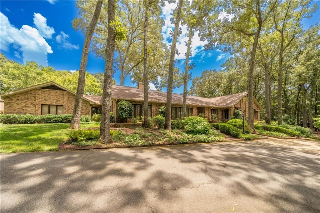 6 bedroom, 12 bathroom, 12,609 sq ft single family residence for sale at 400 Terrell Drive, Cartersville, GA 30120 — photo 2