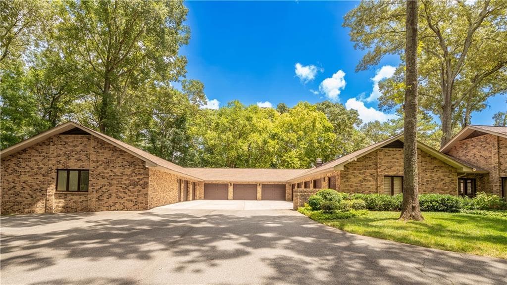 6 bedroom, 12 bathroom, 12,609 sq ft single family residence for sale at 400 Terrell Drive, Cartersville, GA 30120 — photo 4