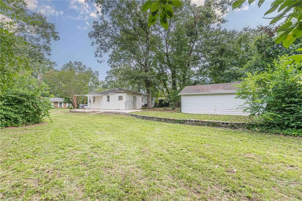 2 bedroom, 1 bathroom, 936 sq ft single family residence for sale at 542 Walnut Street, Hapeville, GA 30354 — photo 4
