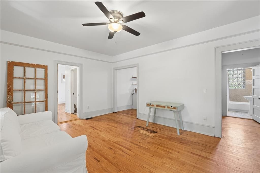 3 bedroom, 2 bathroom, 1,216 sq ft single family residence for sale at 200 S Jackson Street, Hartwell, GA 30643 — photo 5