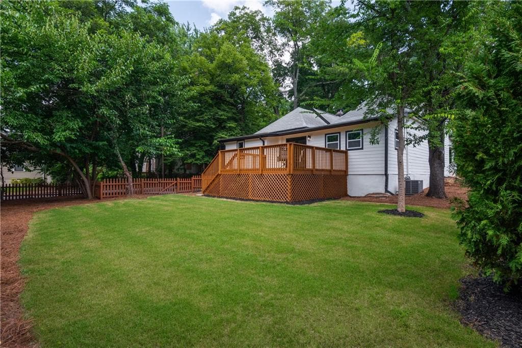 4 bedroom, 2 bathroom, 2,059 sq ft single family residence under contract at 1129 Sanders Avenue, Atlanta, GA 30316 — photo 7