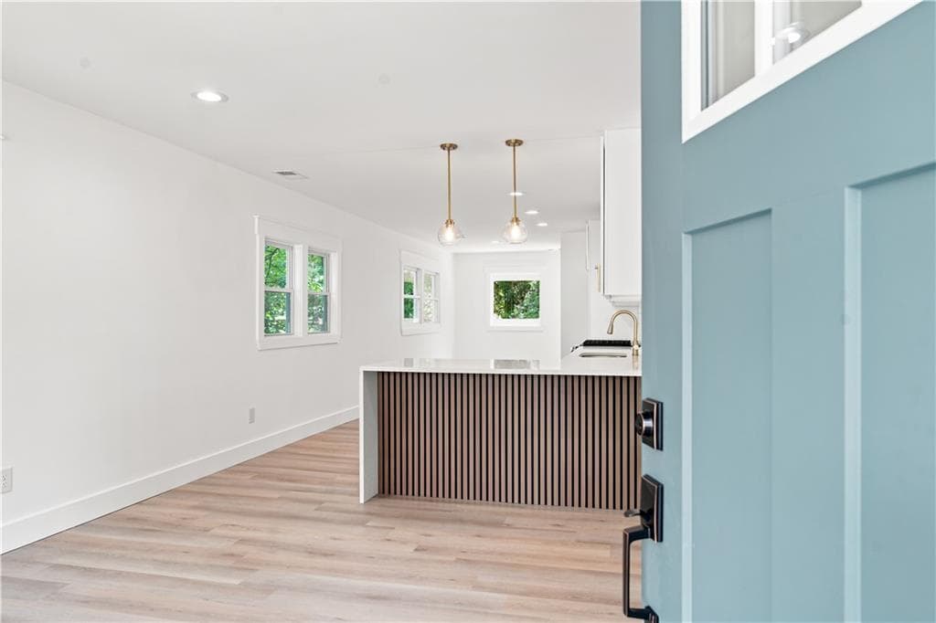 3 bedroom, 2 bathroom, 1,100 sq ft single family residence for sale at 1703 Pine Street, Marietta, GA 30060 — photo 4