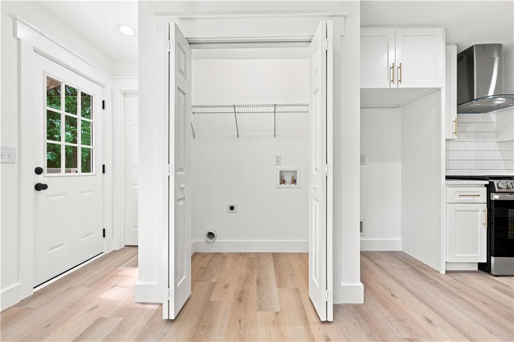 3 bedroom, 2 bathroom, 1,100 sq ft single family residence for sale at 1703 Pine Street, Marietta, GA 30060 — photo 9