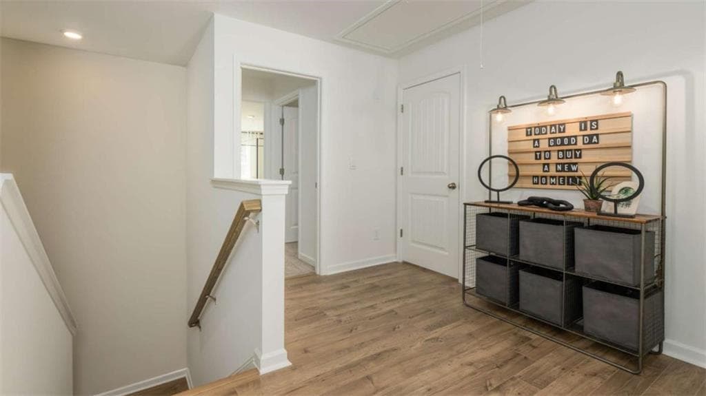 3 bedroom, 3 bathroom, 2,026 sq ft single family residence for sale at 3115 Yellowhammer Drive, Marietta, GA 30064 — photo 6