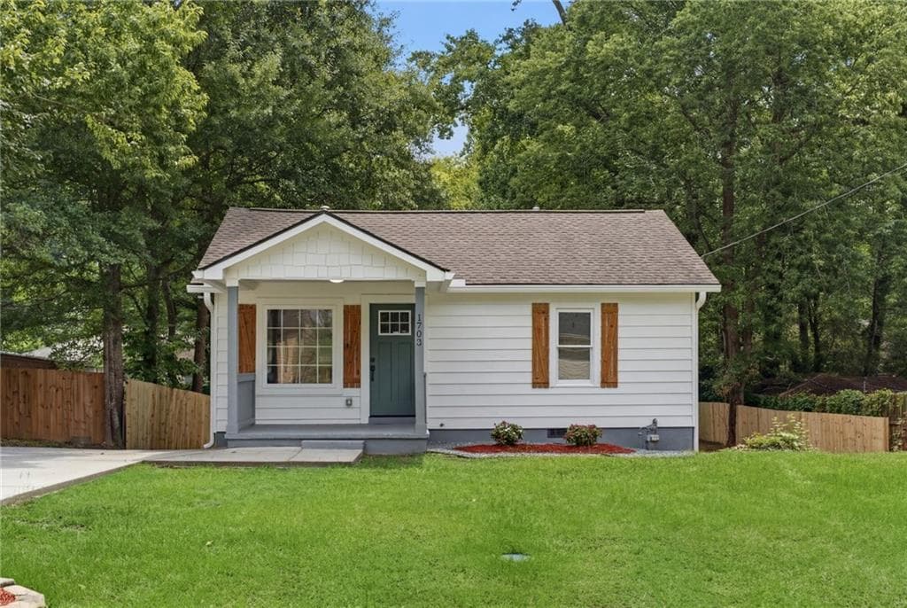 3 bedroom, 2 bathroom, 1,100 sq ft single family residence for sale at 1703 Pine Street, Marietta, GA 30060 — photo 1 of 24