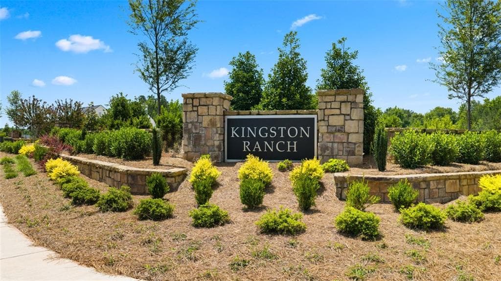 4 bedroom, 3 bathroom, 2,250 sq ft single family residence for sale at 1211 Kingston Avenue, Buckhead, GA 30625 — photo 2