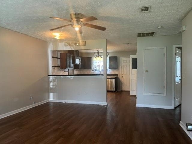 2 bedroom, 2 bathroom, 2,230 sq ft duplex for rent at 1131 Classic Trail B, Monroe, GA 30655 for $1,400 a month — photo 2