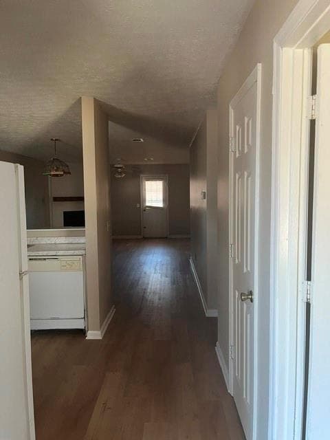 2 bedroom, 2 bathroom, 1,144 sq ft duplex for rent at 1290 Knoll Court B, Conyers, GA 30012 for $1,400 a month