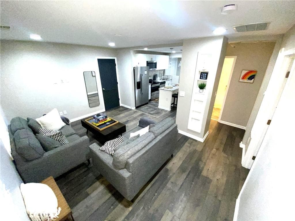3 bedroom, 2 bathroom, 1,218 sq ft single family residence for rent at 2176 Pansy Street, Atlanta, GA 30314 for $2,600 a month — photo 4