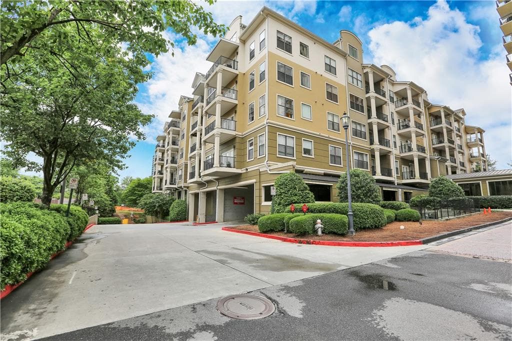 2 bedroom, 2 bathroom, 1,124 sq ft condominium for rent at 799 Hammond Drive 219, Atlanta, GA 30328 for $1,900 a month
