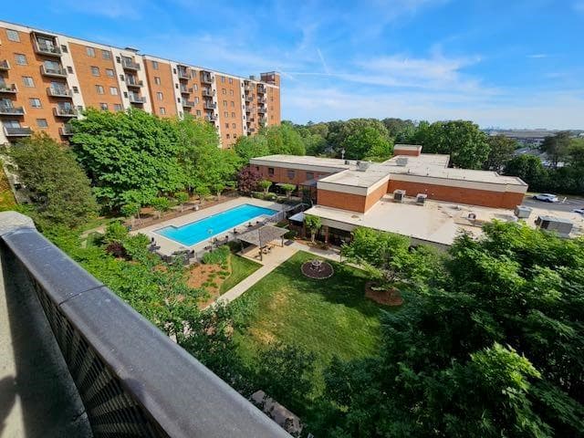 1 bedroom, 1 bathroom, 760 sq ft condominium for sale at 300 Johnson Ferry Road B604, Sandy Springs, GA 30328 — photo 3