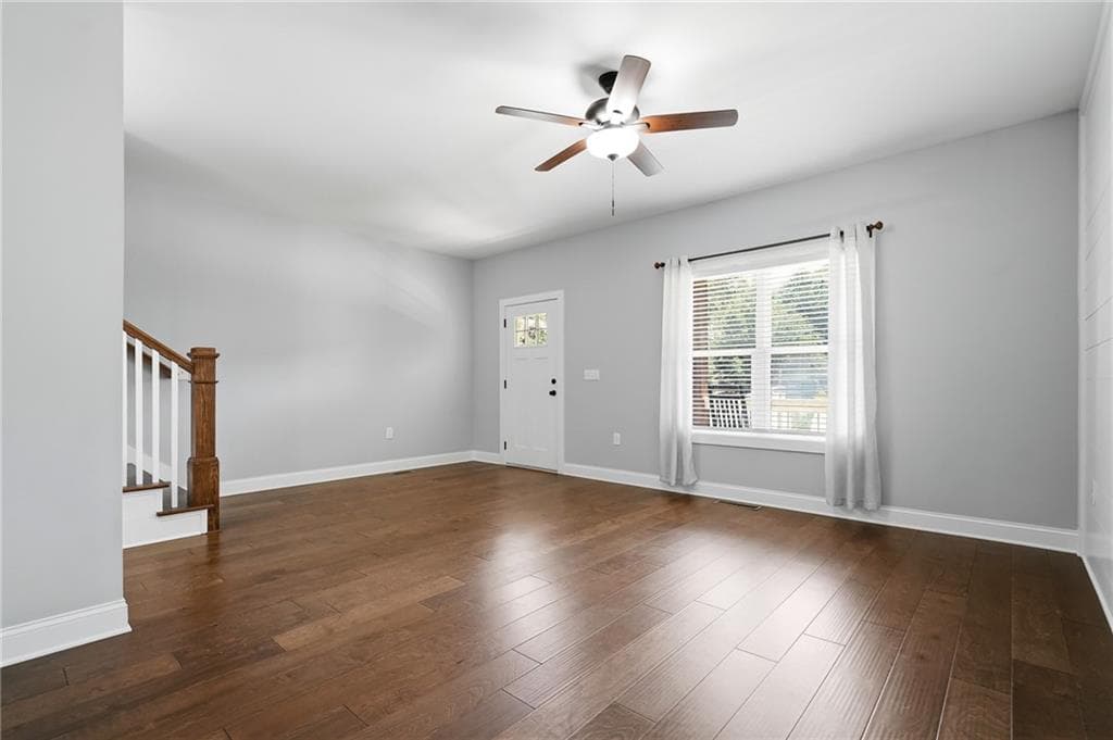 4 bedroom, 3 bathroom, 2,611 sq ft single family residence for sale at 219 Harris Court, Ball Ground, GA 30107 — photo 4